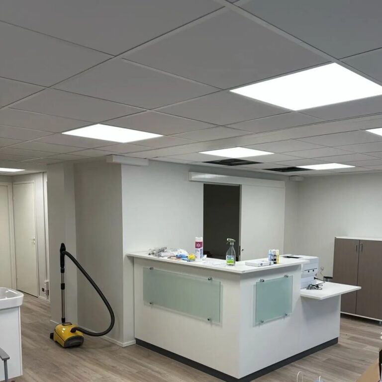 Liiketilan LED-valaisimet